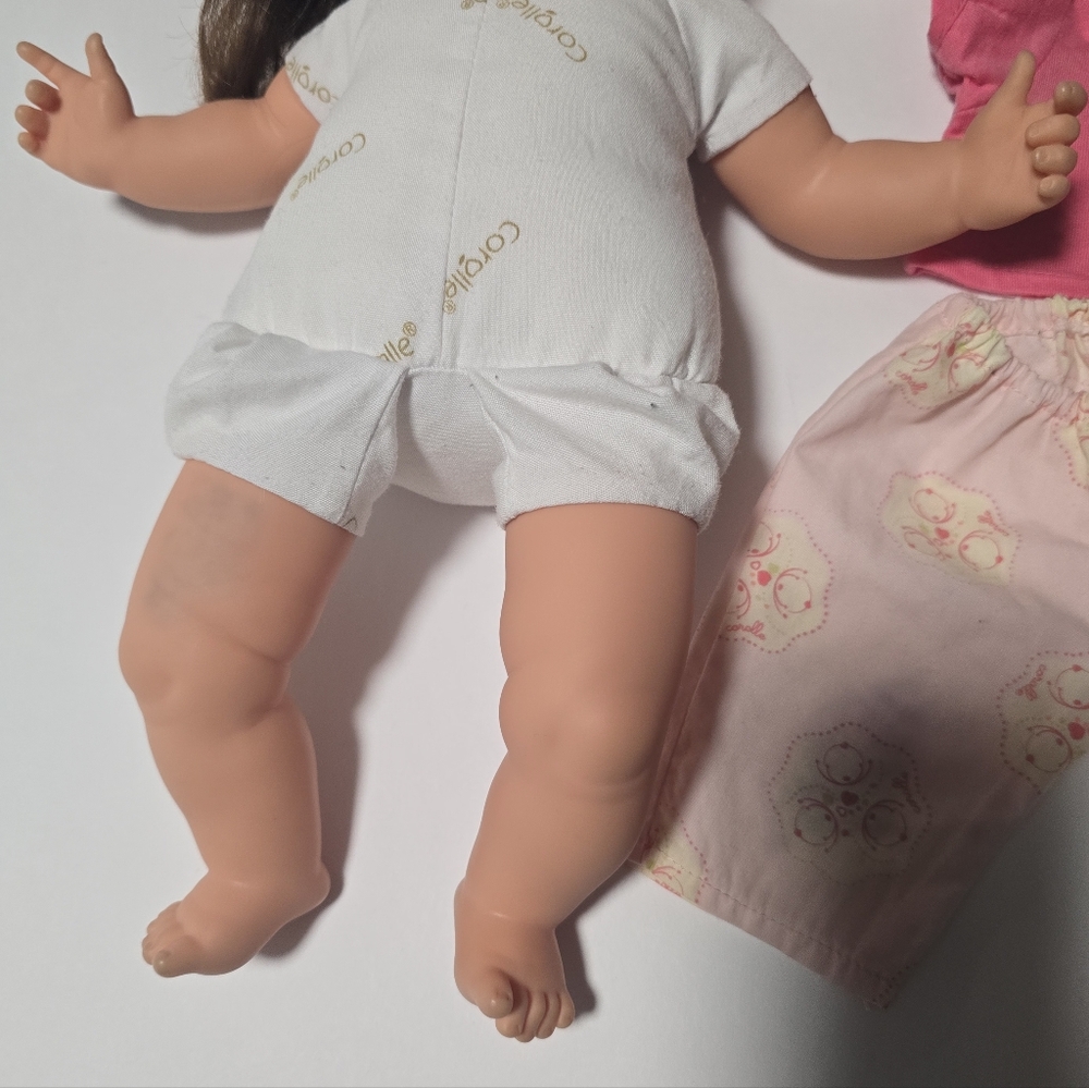14" Corelle Pink Baby Doll with Brown Eye/Hair & Brush - Picture 11 of 16